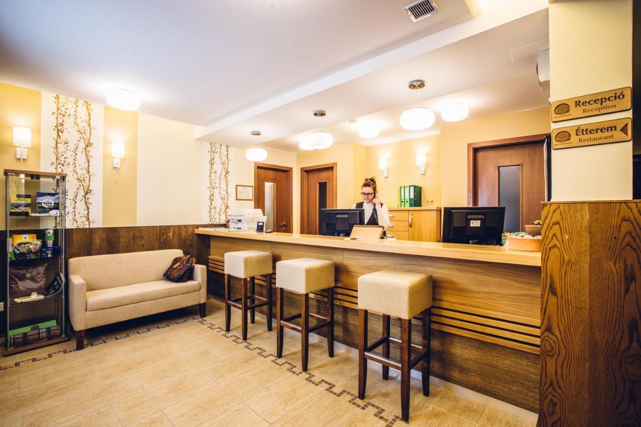 Natur Hotel Koevesteto Hosszuheteny Esterno foto