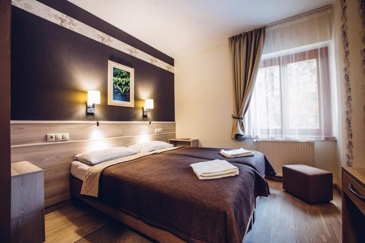 Natur Hotel Koevesteto Hosszuheteny Esterno foto