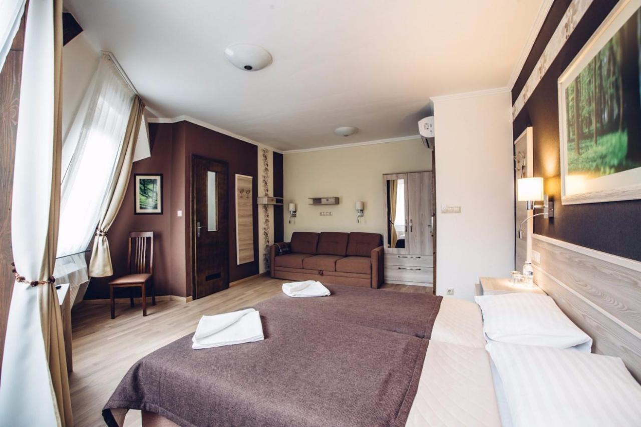 Natur Hotel Koevesteto Hosszuheteny Esterno foto